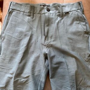 Hurley casual dress shorts - new